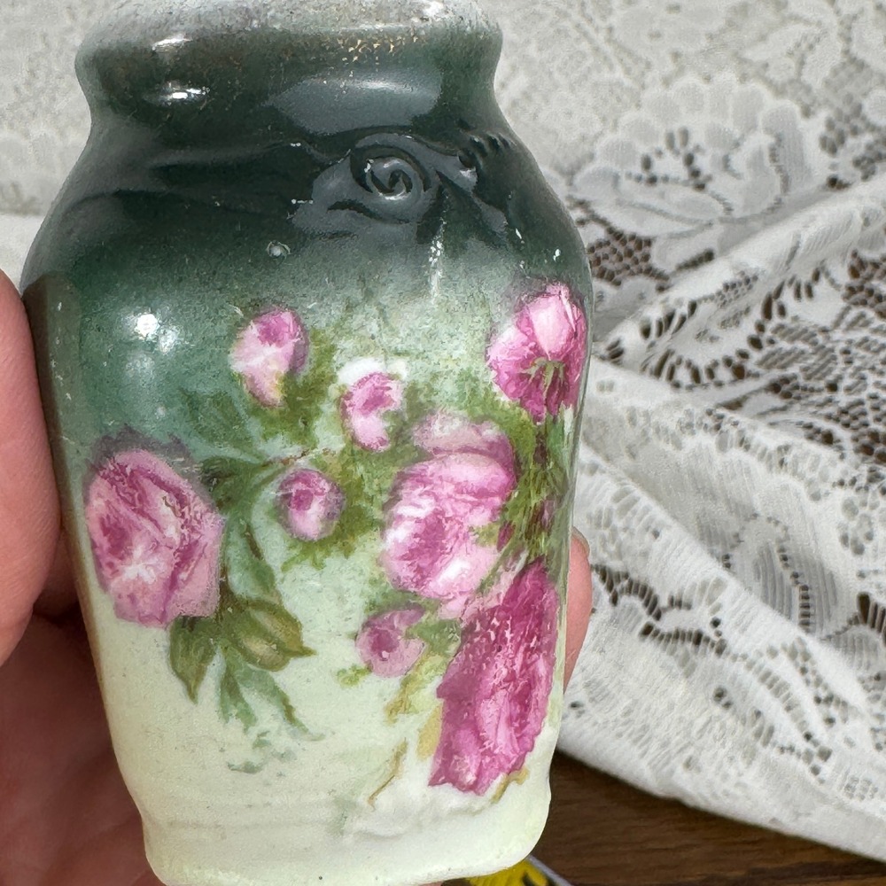 Vintage Mismatched Hand Painted Porcelain Floral Salt and Pepper Shakers Set - Picture 3 of 9